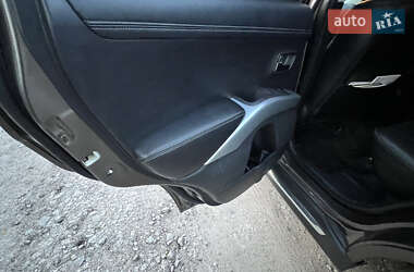 Внедорожник / Кроссовер Mitsubishi Outlander 2010 в 