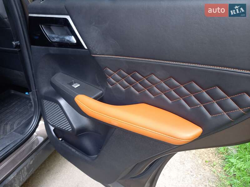 Позашляховик / Кросовер Mitsubishi Outlander 2022 в Черкасах