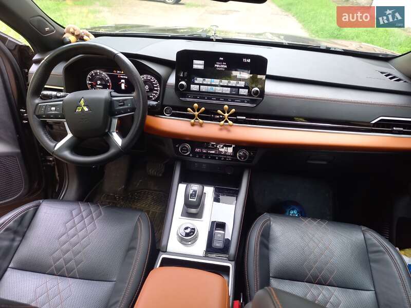 Позашляховик / Кросовер Mitsubishi Outlander 2022 в Черкасах