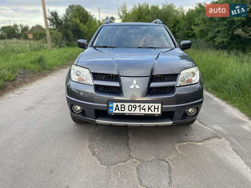 Внедорожник / Кроссовер Mitsubishi Outlander 2007 в Калиновке