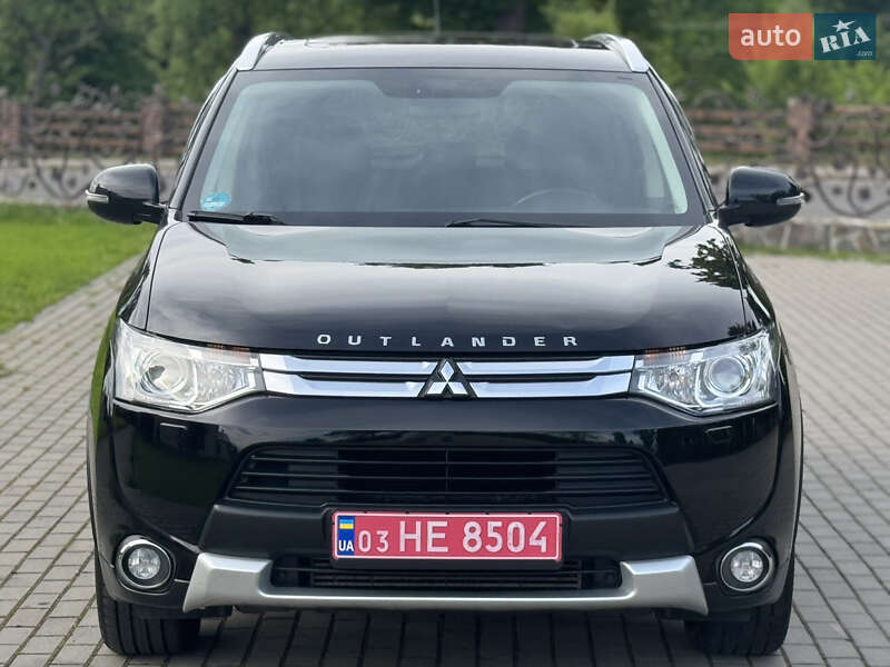 Внедорожник / Кроссовер Mitsubishi Outlander 2015 в Дрогобыче
