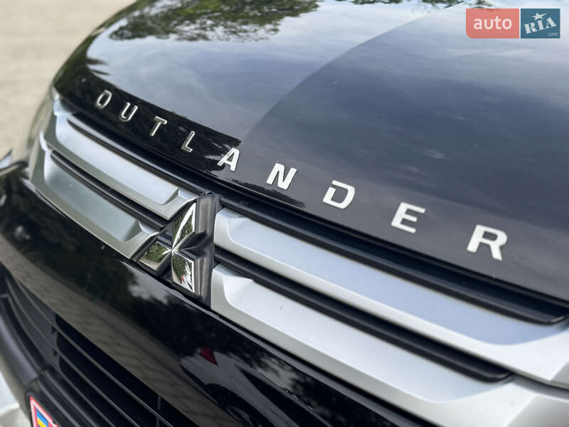 Внедорожник / Кроссовер Mitsubishi Outlander 2015 в Дрогобыче