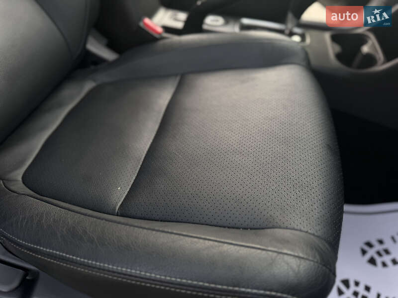 Внедорожник / Кроссовер Mitsubishi Outlander 2015 в Дрогобыче