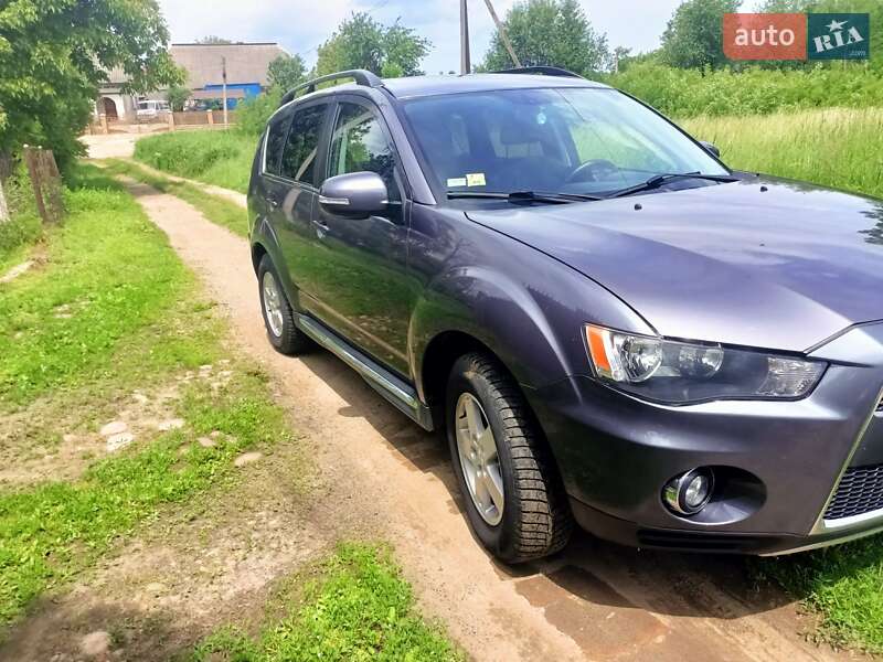 Внедорожник / Кроссовер Mitsubishi Outlander 2011 в Калуше фото 3 Внедорожник / Кроссовер Mitsubishi Outlander 2011 в Калуше