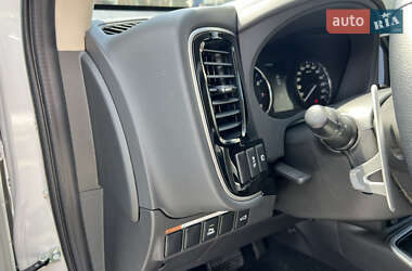 Внедорожник / Кроссовер Mitsubishi Outlander 2021 в 