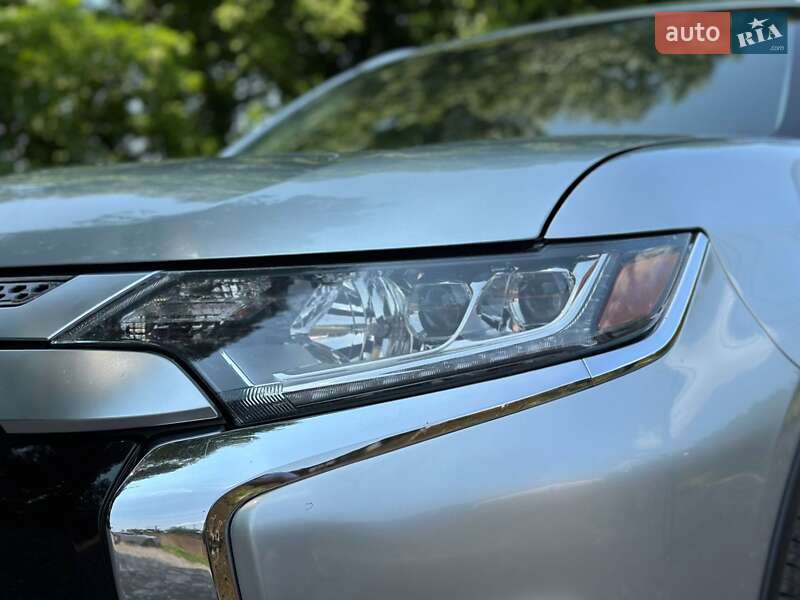 Внедорожник / Кроссовер Mitsubishi Outlander 2019 в Броварах