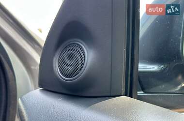 Внедорожник / Кроссовер Mitsubishi Outlander 2019 в 