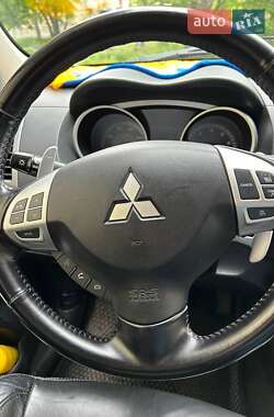 Позашляховик / Кросовер Mitsubishi Outlander 2008 в 