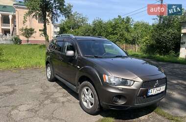 Внедорожник / Кроссовер Mitsubishi Outlander 2010 в Калуше