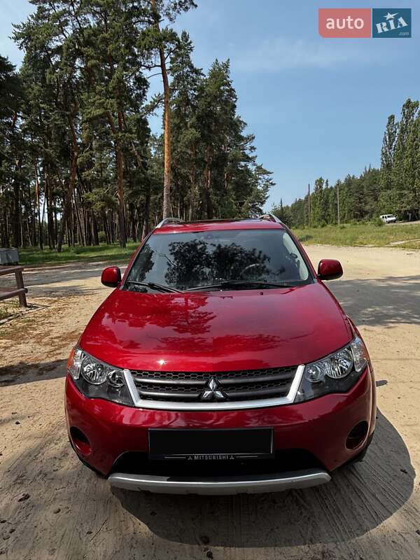 Внедорожник / Кроссовер Mitsubishi Outlander 2009 в Ахтырке