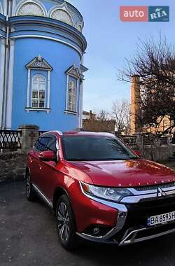 Позашляховик / Кросовер Mitsubishi Outlander 2018 в Кропивницькому
