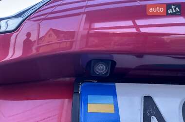 Позашляховик / Кросовер Mitsubishi Outlander 2017 в 