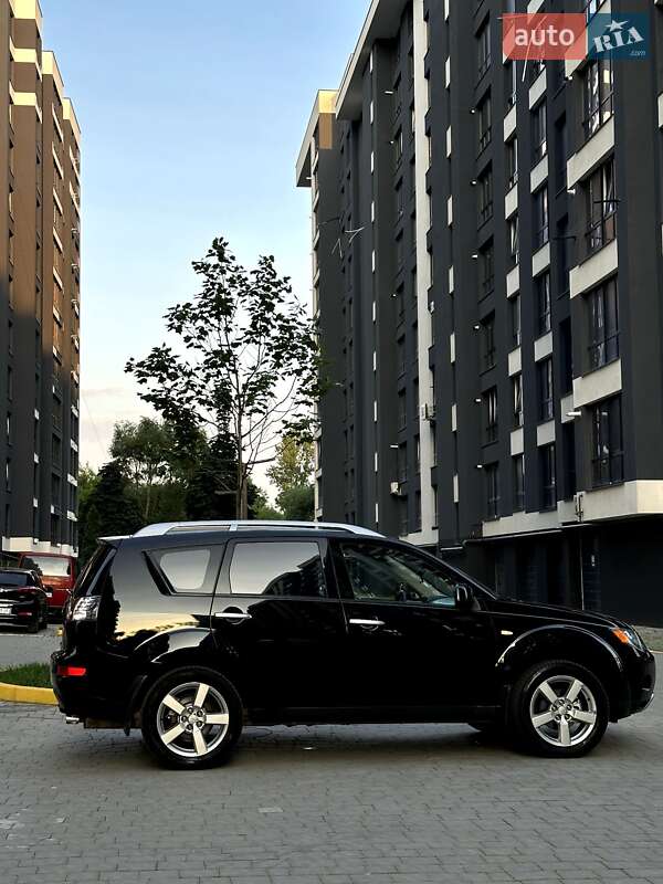 Позашляховик / Кросовер Mitsubishi Outlander 2008 в Івано-Франківську