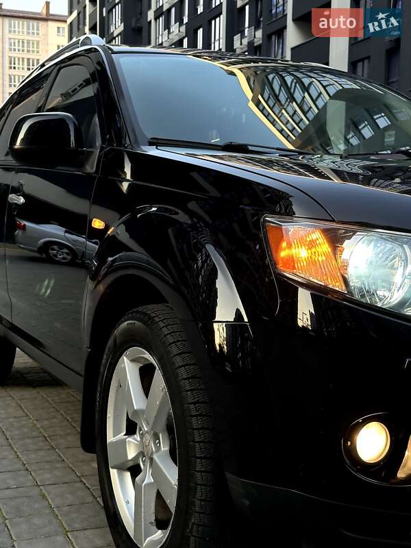 Позашляховик / Кросовер Mitsubishi Outlander 2008 в Івано-Франківську