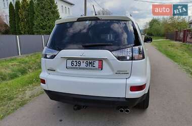 Внедорожник / Кроссовер Mitsubishi Outlander 2009 в 