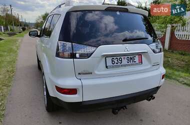 Внедорожник / Кроссовер Mitsubishi Outlander 2009 в 