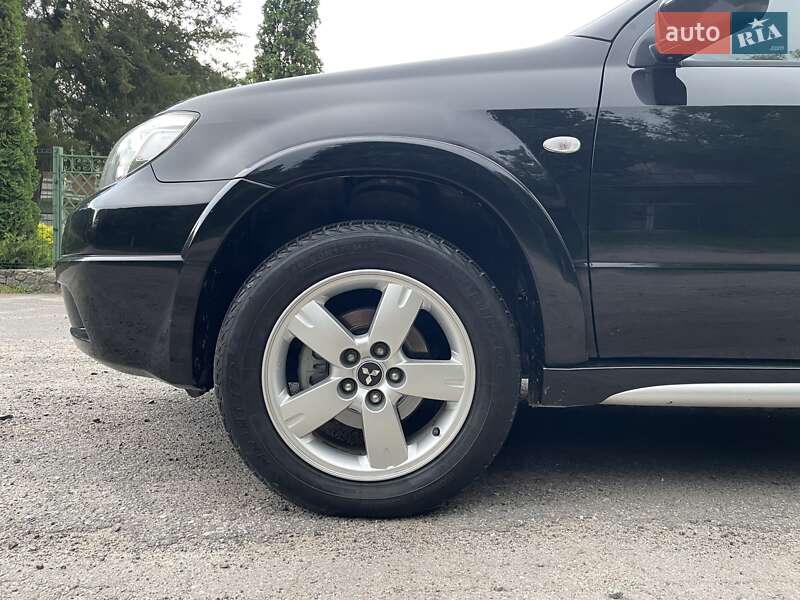 Позашляховик / Кросовер Mitsubishi Outlander 2009 в Вінниці