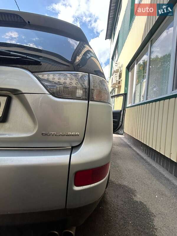 Внедорожник / Кроссовер Mitsubishi Outlander 2008 в Харькове