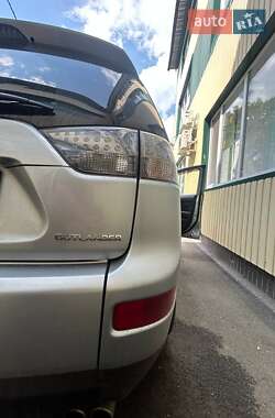 Позашляховик / Кросовер Mitsubishi Outlander 2008 в 