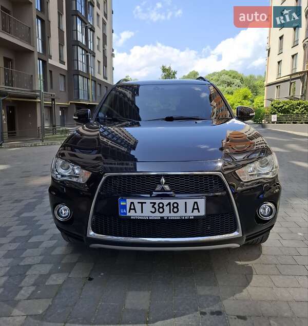 Внедорожник / Кроссовер Mitsubishi Outlander 2011 в Ивано-Франковске