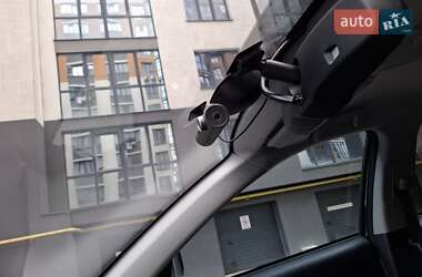 Внедорожник / Кроссовер Mitsubishi Outlander 2011 в 