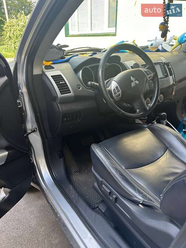 Внедорожник / Кроссовер Mitsubishi Outlander 2008 в Харькове