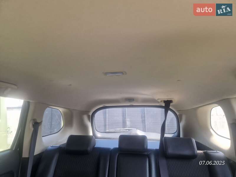 Позашляховик / Кросовер Mitsubishi Outlander 2014 в Львові