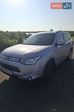 Внедорожник / Кроссовер Mitsubishi Outlander 2013 в Ужгороде