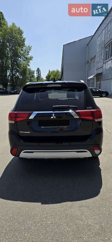 Позашляховик / Кросовер Mitsubishi Outlander 2020 в Полтаві