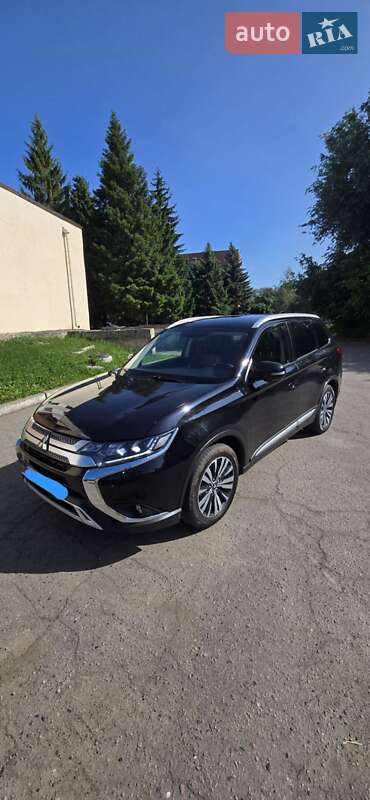 Позашляховик / Кросовер Mitsubishi Outlander 2020 в Полтаві