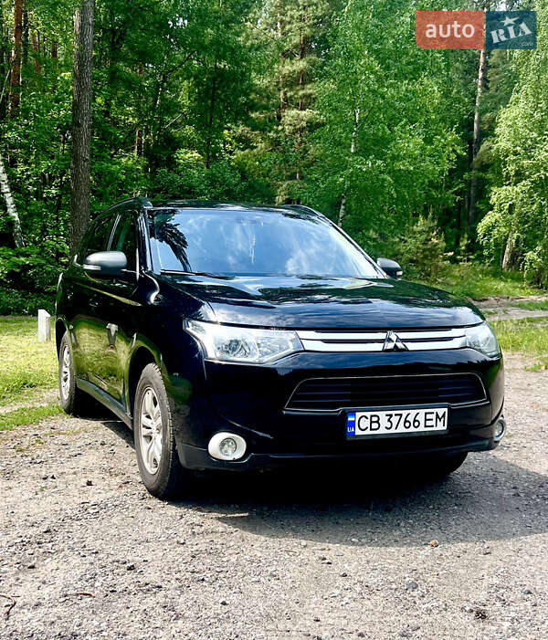 Mitsubishi Outlander 2012