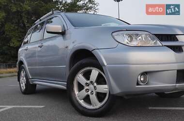 Позашляховик / Кросовер Mitsubishi Outlander 2008 в Києві
