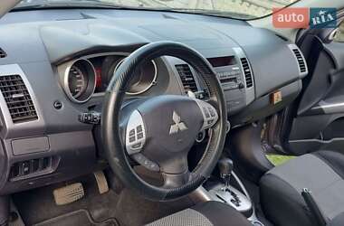 Внедорожник / Кроссовер Mitsubishi Outlander 2008 в 
