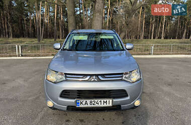 Внедорожник / Кроссовер Mitsubishi Outlander 2013 в Киеве