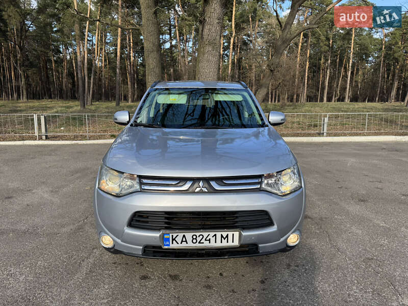 Mitsubishi Outlander 2013