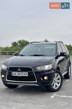 Позашляховик / Кросовер Mitsubishi Outlander 2010 в Києві