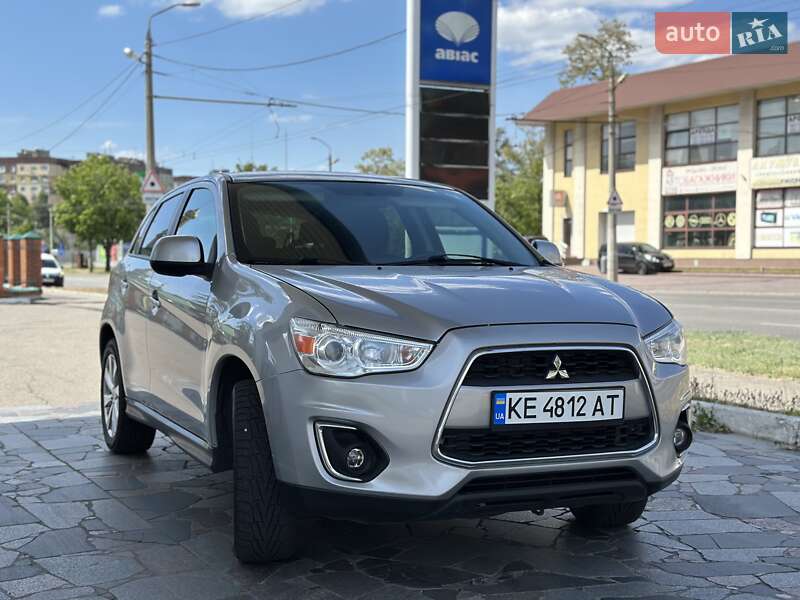 Mitsubishi Outlander 2015