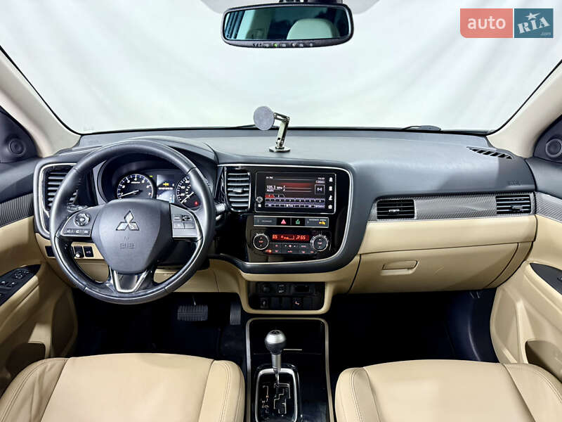 Внедорожник / Кроссовер Mitsubishi Outlander 2019 в Одессе