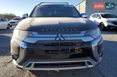 Внедорожник / Кроссовер Mitsubishi Outlander 2020 в 