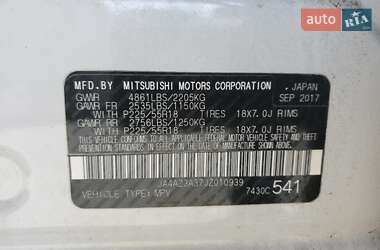 Внедорожник / Кроссовер Mitsubishi Outlander 2018 в 