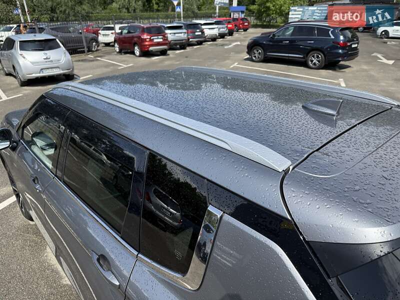 Внедорожник / Кроссовер Mitsubishi Outlander 2022 в Киеве