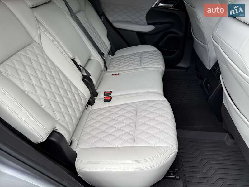 Внедорожник / Кроссовер Mitsubishi Outlander 2022 в Киеве