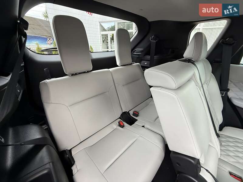 Внедорожник / Кроссовер Mitsubishi Outlander 2022 в Киеве