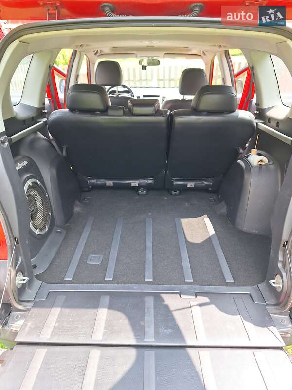 Позашляховик / Кросовер Mitsubishi Outlander 2007 в Києві