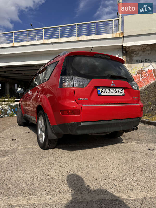Позашляховик / Кросовер Mitsubishi Outlander 2007 в Києві