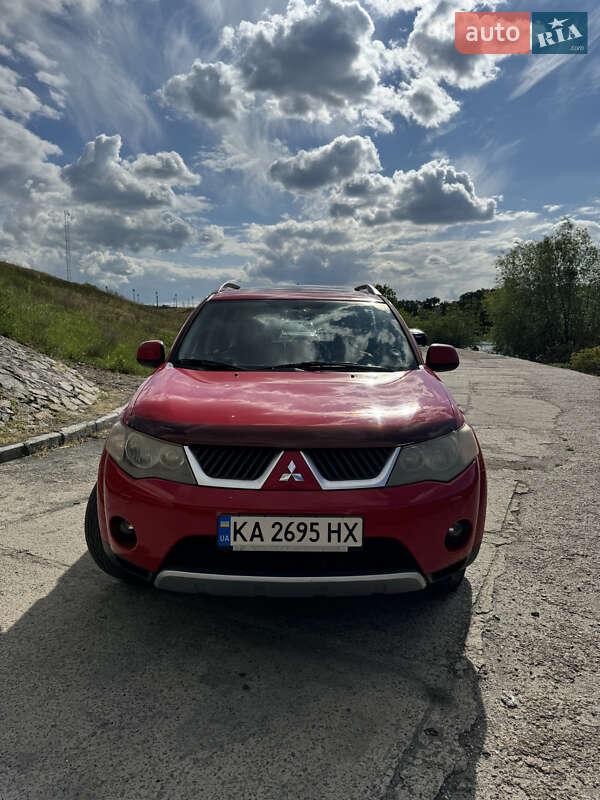 Позашляховик / Кросовер Mitsubishi Outlander 2007 в Києві