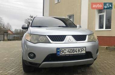 Позашляховик / Кросовер Mitsubishi Outlander 2008 в Турці