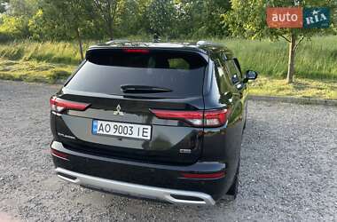 Внедорожник / Кроссовер Mitsubishi Outlander 2022 в Ужгороде