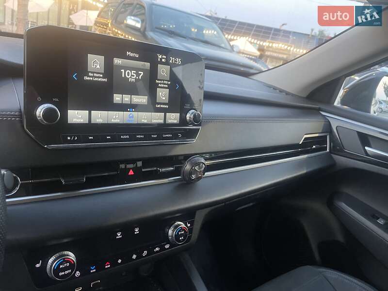 Внедорожник / Кроссовер Mitsubishi Outlander 2022 в Ужгороде