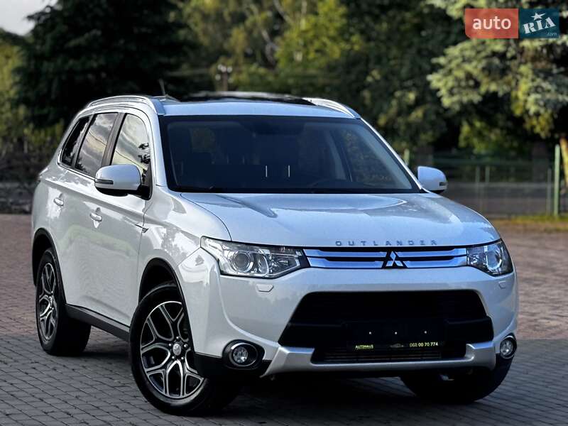 Внедорожник / Кроссовер Mitsubishi Outlander 2015 в Дрогобыче